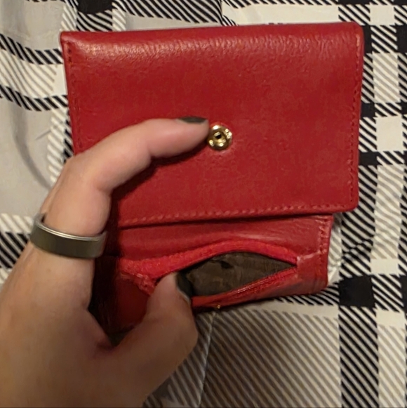Red Wallet - Picture 5 of 5